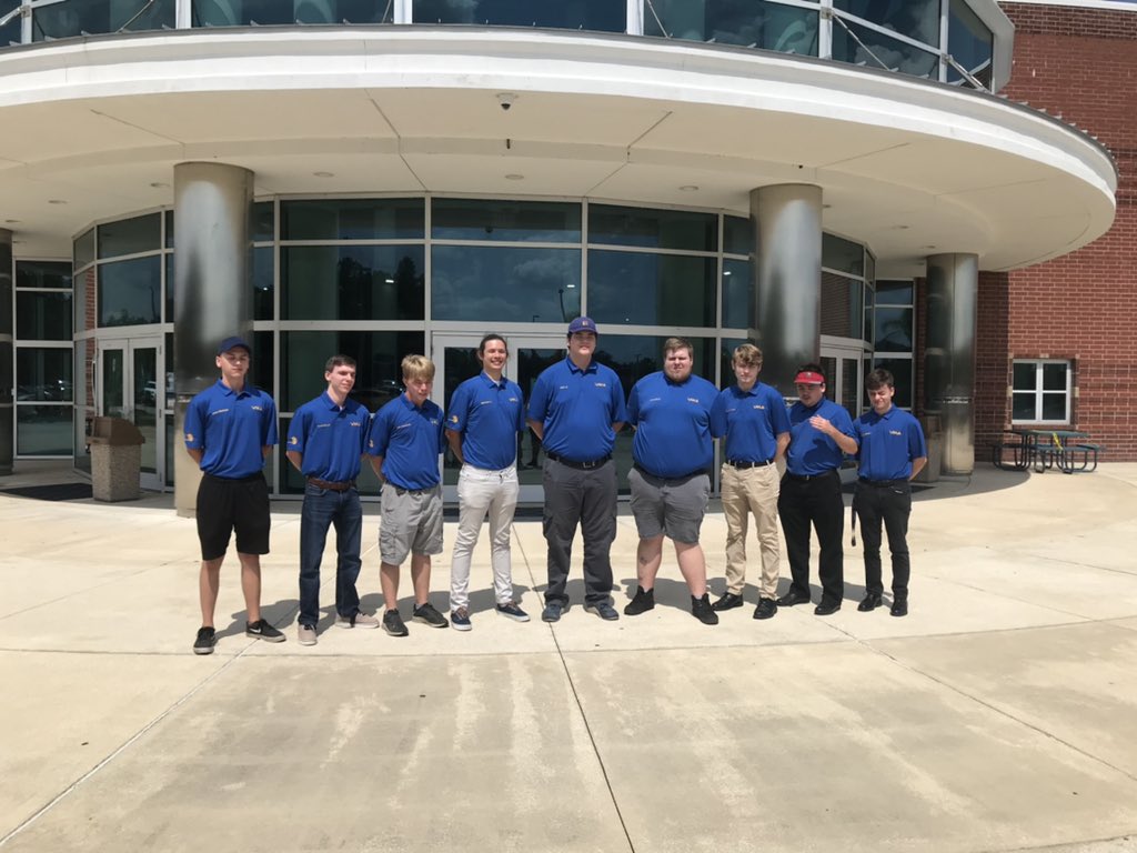 Congratulations to the students that have been accepted into the FAME program this week! This is a earn-while-you-learn education model that provides students a pathway to earn an industry recognized degree while gaining valuable experience at a sponsoring company. 
-
#FAME