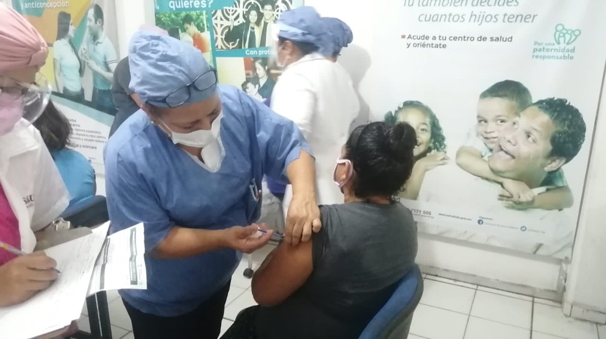 TabascoHOY's tweet photo. #Tabasco📌| En el municipio de #Cárdenas de hoy y hasta el próximo 01 de agosto, @SSalud_Tab realizará la aplicación de la primera dosis de la vacuna contra el #COVID19 a las personas de 30 a 39 años y embarazadas. https://t.co/vdzi81WOjN