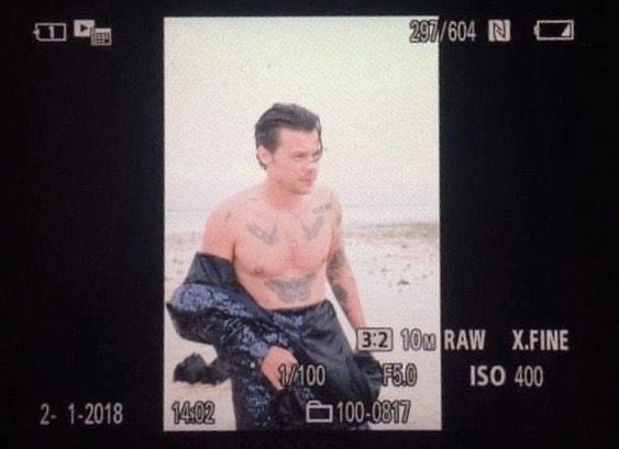 📸 | Harry sur le tournage du clip Lights Up en 2019!