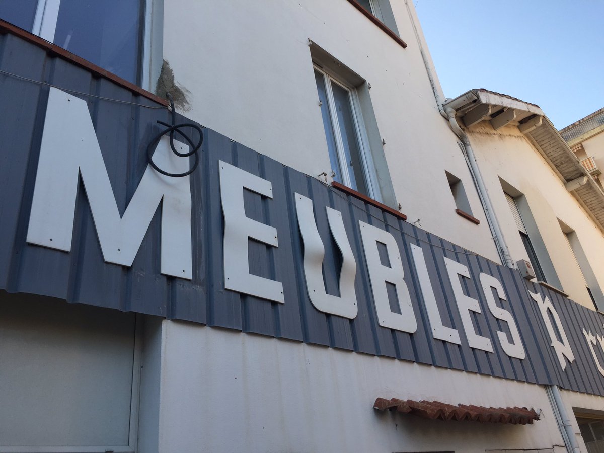 Je crois que ce U aurait aimé être en digestive <a href="/jjjlllnnn/">JLN</a>