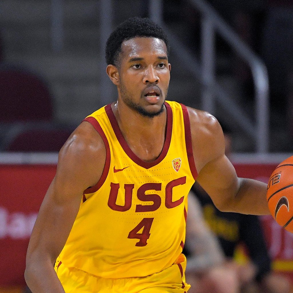 TheHoopCentral's tweet image. Report: The Cavs would reportedly turn down an offer of Shai Gilgeous-Alexander and the No. 6 Overall Pick for the No. 3 Overall Pick, via @JakeLFischer 

(h/t @AmNotEvan)