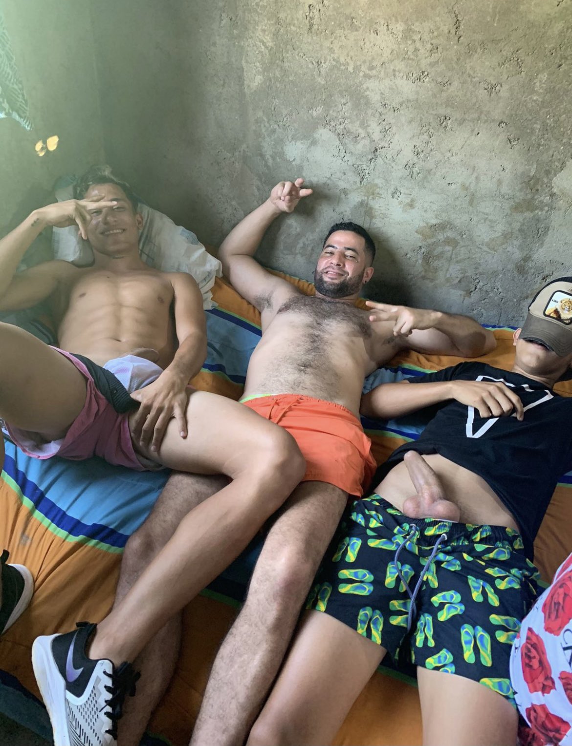 latinbatos on X: Fotos que se pueden oler! 😌 latingays latinbatos porn  mayates chacales tijuana t.cooDtlqyIBp4  X