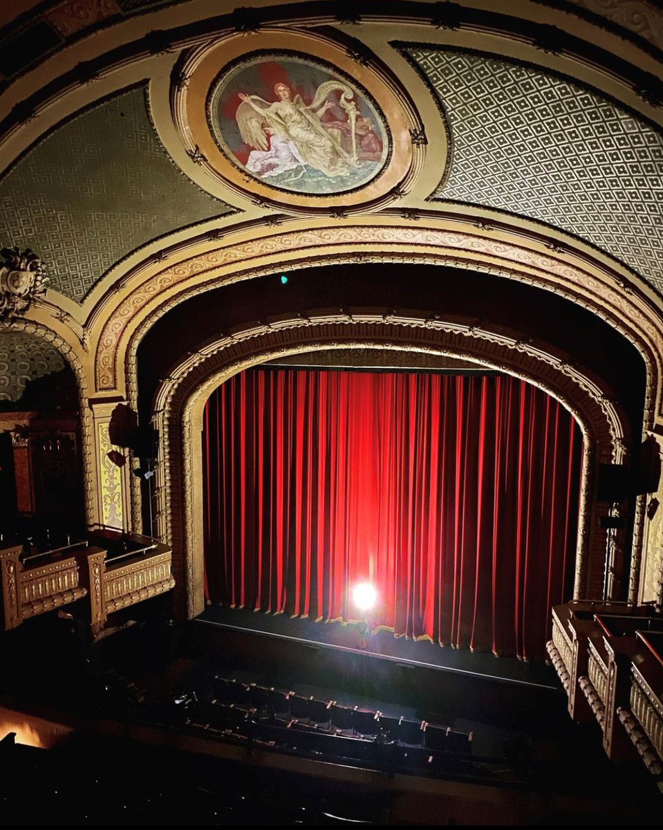 We made you a playlist 🎧 "Coming Soon to Congress Ave" features artists you can see LIVE at the Paramount &amp; Stateside. Follow on <a href="/Spotify/">Spotify</a> - updated often.  | Feat. <a href="/ebnewbohemians/">Edie Brickell and New Bohemians</a>, <a href="/shinyribs/">Mr Ribs</a>, <a href="/callmekingfish/">Christone "Kingfish" Ingram</a> + many, many more! open.spotify.com/playlist/4Pc3g… 📸: @TypewriterTarot