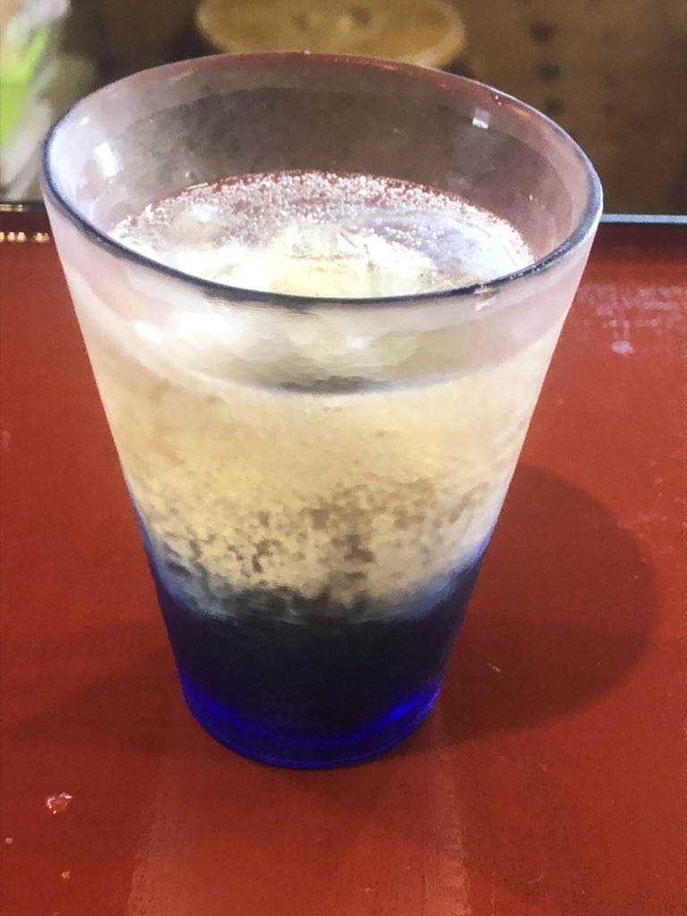 gu1496's tweet photo. 毎日暑い日が続きますね😵💦

晩酌にみりんのハイボールはいかがですか？☺️
作り方は戸田みりんに炭酸水を入れるだけ😁

お好みで分量を調整して構いませんがだいたいグラスに氷を入れ戸田みりんを三分の一ぐらい注ぎ炭酸水を入れてかき混ぜるだけです😆 https://t.co/hqKxSMnLsp