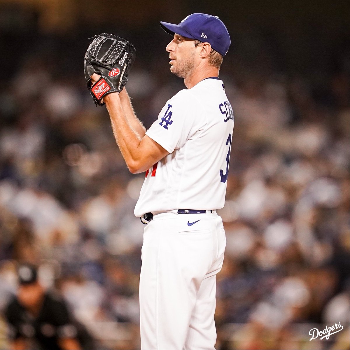 Dodgers's tweet photo. No photoshop necessary. https://t.co/u1SOFEpz5S