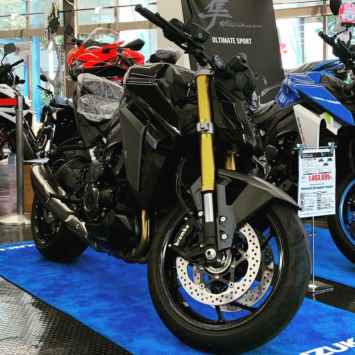 しぇーきー 深夜 早朝のバイク乗り 新型gsx S1000見てきた ティザーpvの時点でカッコいいと思ってたが 実物は無茶苦茶カッコ良かった 半導体不足で初期ロット完売したら長期納車待ちになるのは目に見えてるが Gsrの車検来るまでに買えたらいいなぁ