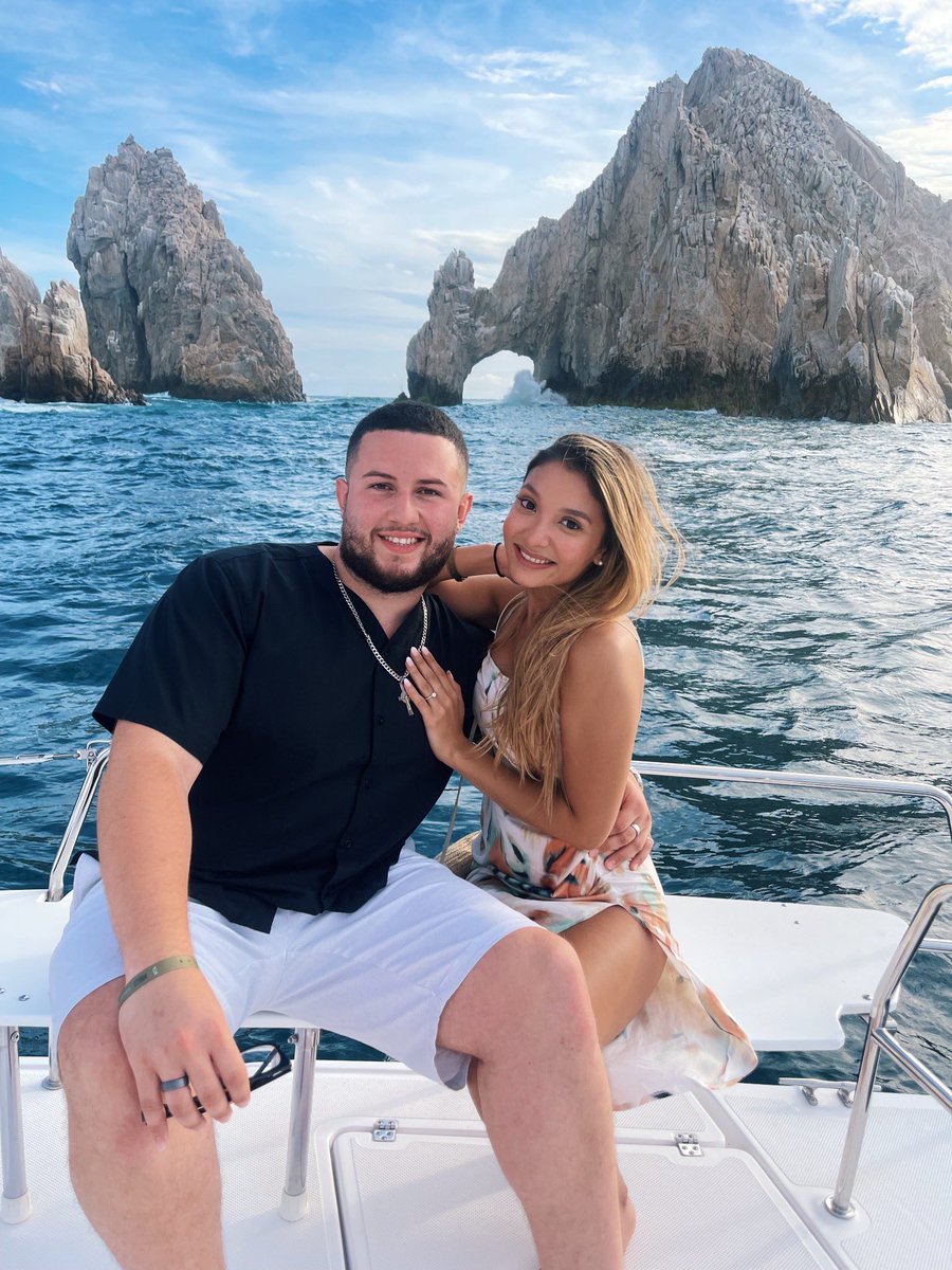 pericopapiii's tweet photo. Got engaged to the love of my life yesterday! ❤️ https://t.co/OFLDaI2wNP