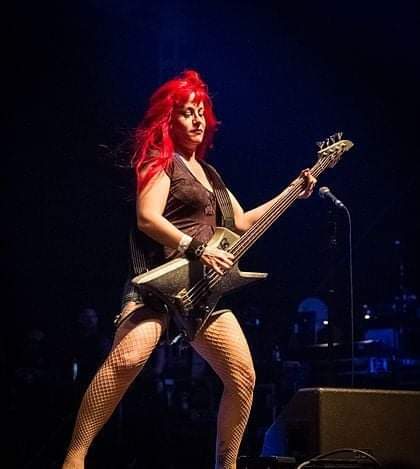 Happy 55th birthday to Jennifer Finch! 