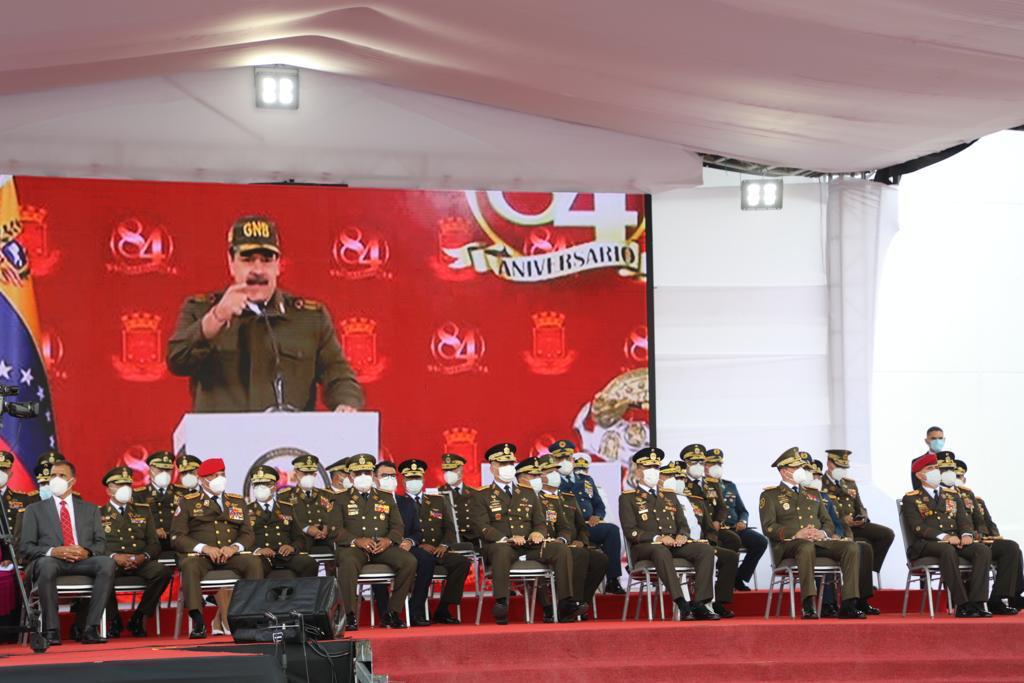 NicolasMaduro's tweet photo. Extraordinario acto con motivo de la celebración de los 84 años de la Guardia Nacional Bolivariana. Un componente profundamente bolivariano, revolucionario y hoy más que nunca, antiimperialista, expresión del nuevo concepto de seguridad y defensa de la nación. https://t.co/3CHJ0xV40h