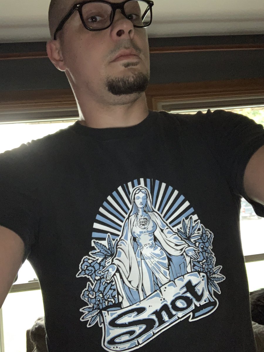 theJPDUB's tweet photo. Kickin it old school tonight with this dope AF #SNOT shirt! 

#RIPLynnStrait 👊🏻

#metal #jpdub #podcast #bandshirt https://t.co/dHj0tWcnrV