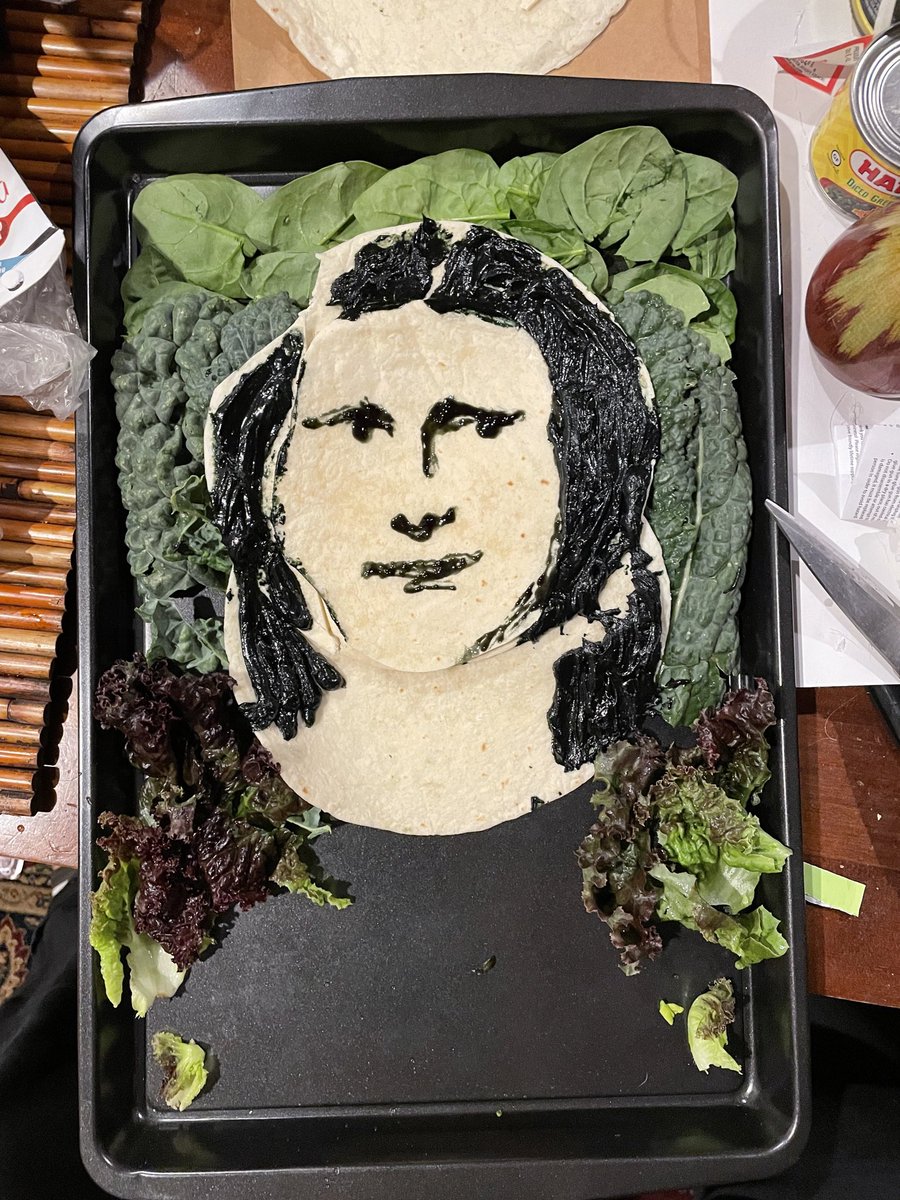 zoephotoart's tweet photo. @GISH That moment when I realized her head was way WAY too big for the “portrait” 🤣
#gish #GISHFail https://t.co/QicdX1F67r