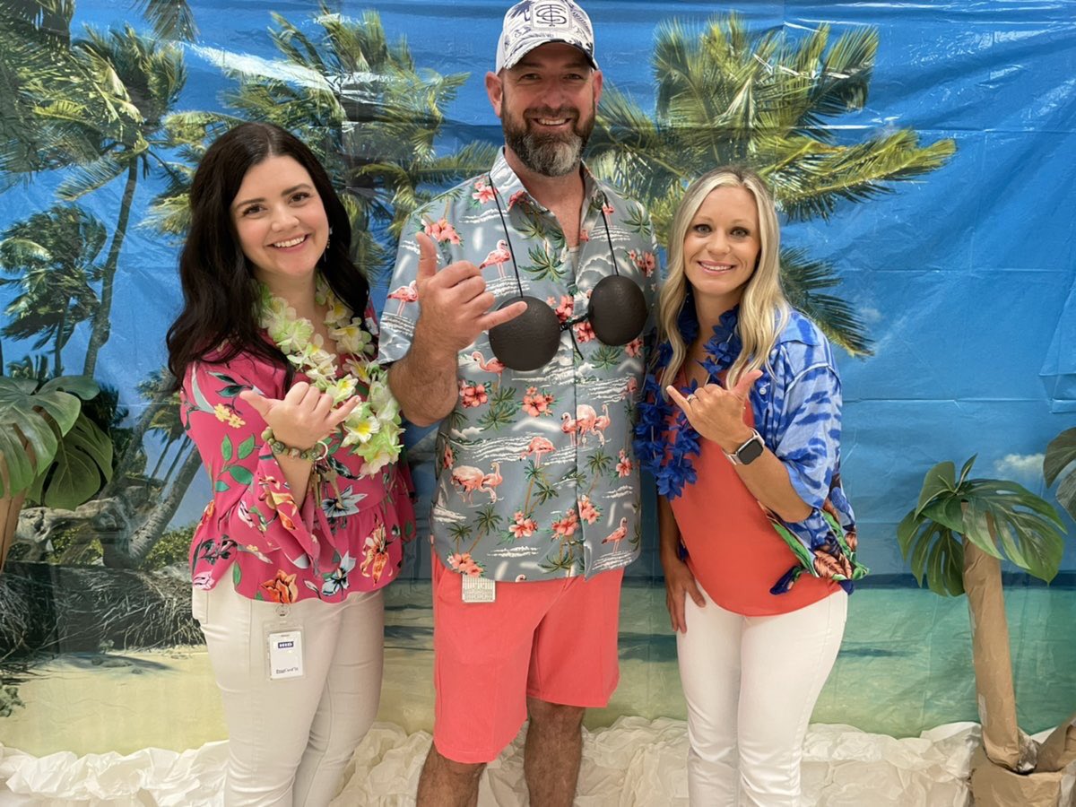 C_CraneReeves's tweet photo. Saying βAlohaβ to the 21-22 school year with these two pillars of leaders! Thankful for their leadership, fellowship, love for students and dedication to faculty and staff at BHS! Honored to walk this journey with them both! #JacketsRise #DistinctiveLearners #ExceptionalLeaders https://t.co/TUac11cKN2