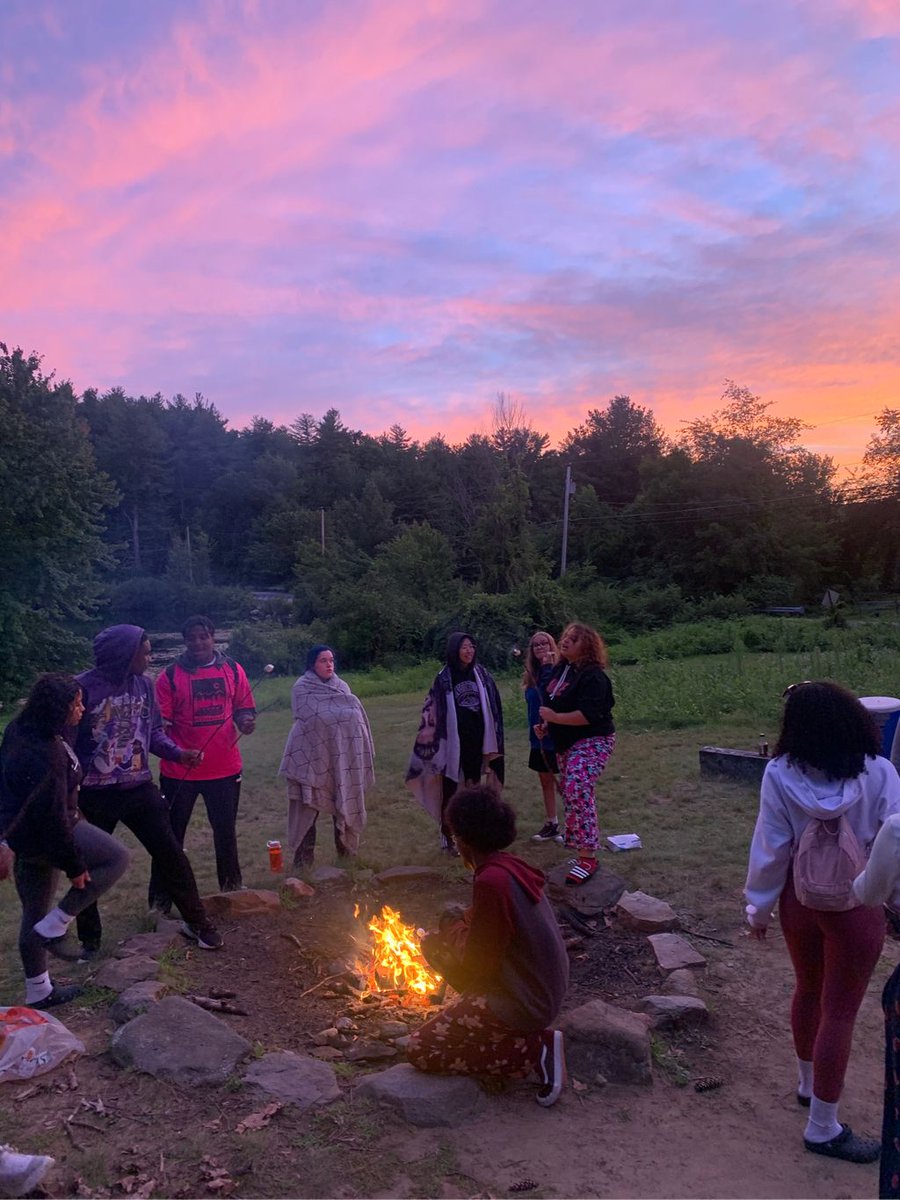 crossroads4kids's tweet photo. ✅Adventure Camp
✅S’mores 
✅Fireside Insights 
✅Great Company 
✅Perfect location

#C5NE #CompassClass #SummerDoneRight https://t.co/z3d2Zf7d6B