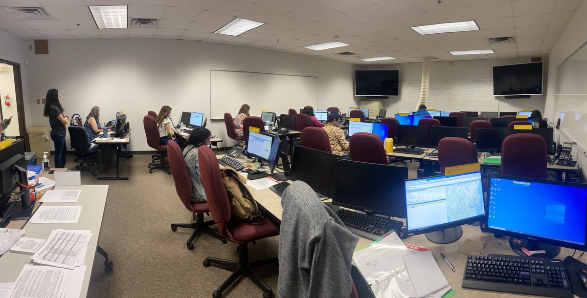 schwartz_ruiz's tweet photo. What an amazing group of people answering phones at the phone bank!  🙌 go Team Transportation!! ♥️
⁦@gisdbuses⁩ ⁦@ShelleyGarrett2⁩ ⁦@gisdnews⁩ https://t.co/1k5kqvQP3m