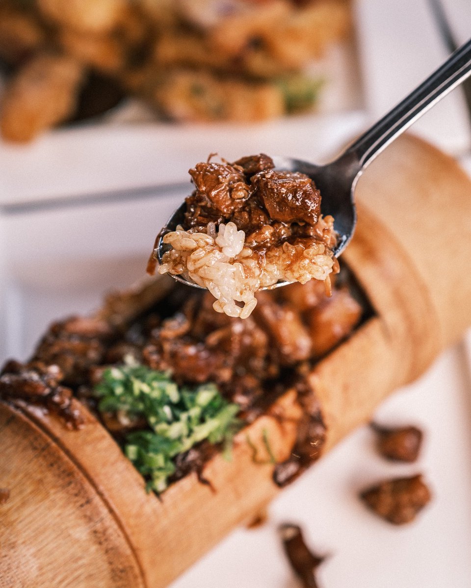 studpham's tweet image. if this aint one of the most beautiful spoonfuls of pork and rice you've ever seen idk what to tell you 🤤

📍xlb kitchen, cupertino ca