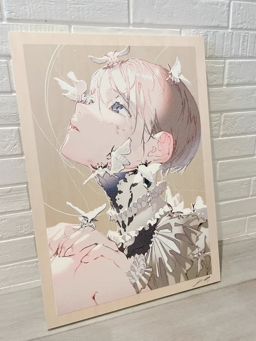 米山舞さんのイラストを飾る。 