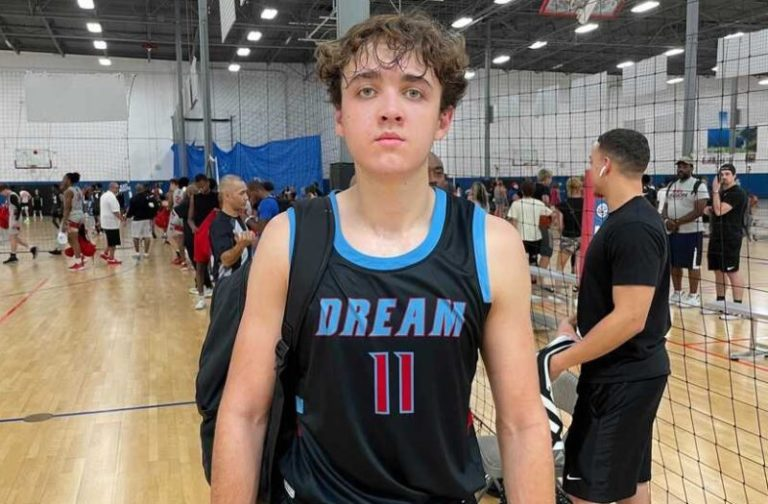 PrepHoopsAZ's tweet image. Hustle Region Finals: 17u Standouts (Pt. 4) 

@AZSelectBoysBB

prephoops.com/2021/08/hustle…