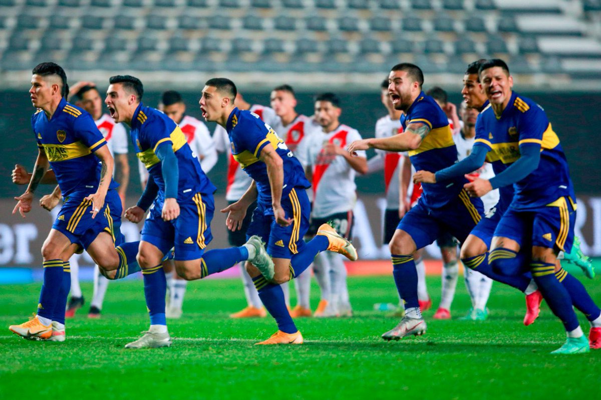 PadreBostero's tweet photo. La segunda dosis de la vacuna rusa llegó rápido para los hinchas de River. https://t.co/PUEAs0l43Z