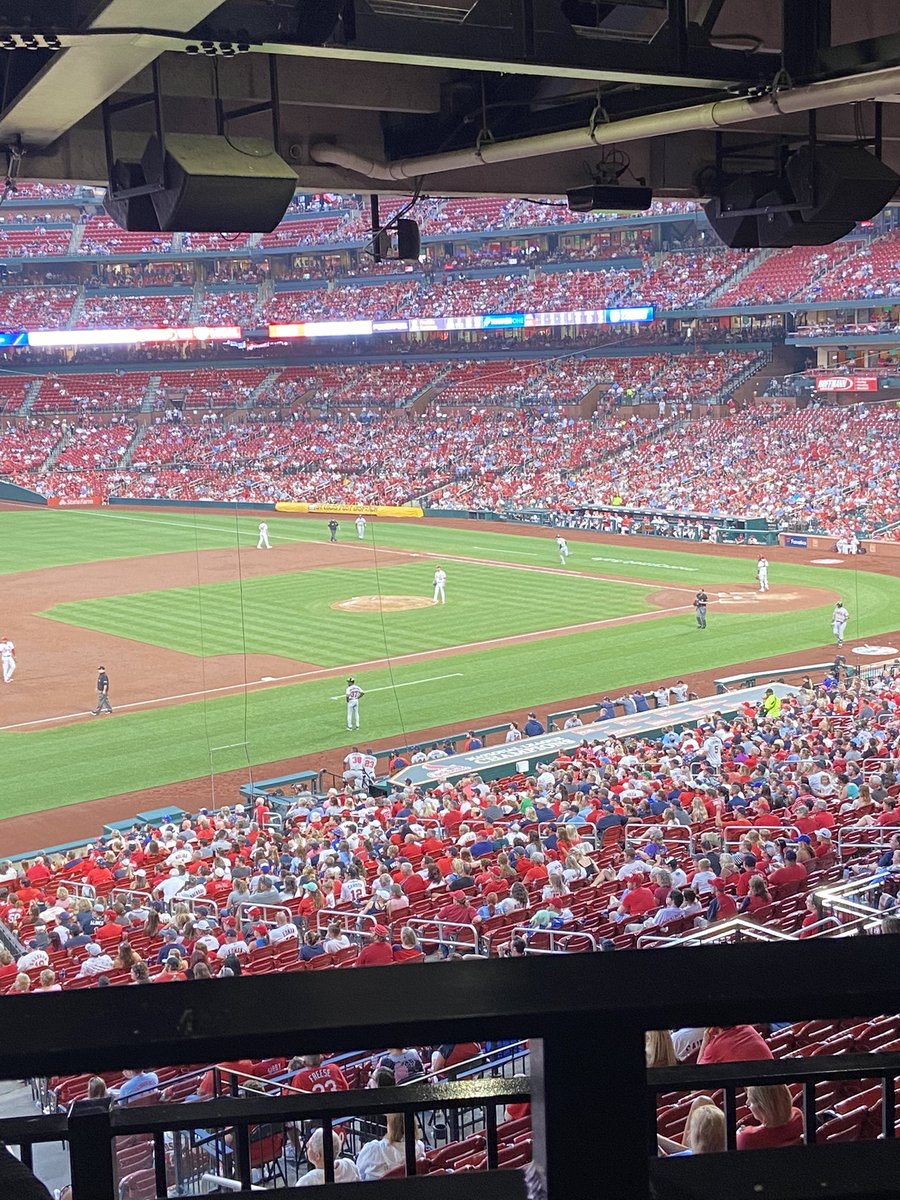 PothCpoth's tweet image. Enjoying a beautiful night at the ballpark in the UMB CLUB watching my Cardinals play the Braves.