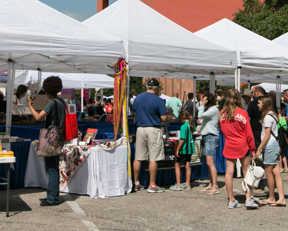 ridgefieldsf's tweet image. We're pretty excited about how the #RidgefieldSausageFest VENDORS ROW is shaping up. Fun food, vacation ideas, home improvement, and personal care products. Check out the growing list at ridgefieldsausagefest.com/2021/07/vendor…