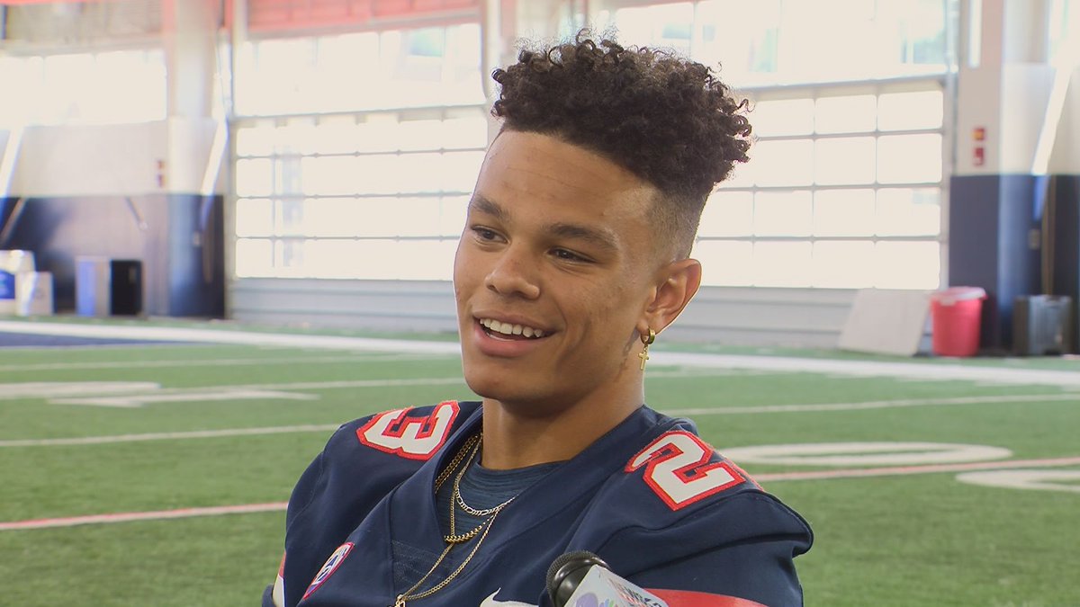 DavidKelly1290's tweet photo. #KVOACATS: I can't remember last time we had an #ArizonaWildcats TRUE freshman available on #MediaDay.
Not even sure #MikeStoops did that.
Congrats to #Tucson's own & @cdo_football product #StevieRocker AKA @Srocker6 for ending that streak
Welcome to the #JeddFisch era. https://t.co/Kq6Iy3ff4s