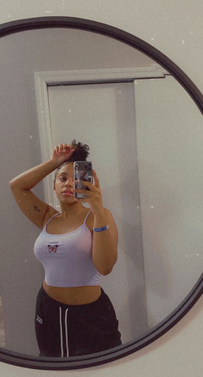 C03X1ST_'s tweet photo. in my bad bitch era https://t.co/THUABosWar