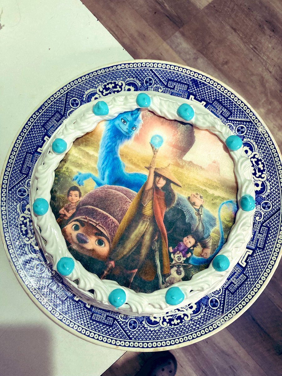 ccLupo's tweet photo. @PabloMaytia Sin duda. Yo este año dediqué mis horas de productora a hacer la torta. Pero a vos te quedan mejor. https://t.co/gPPtR3lnqA