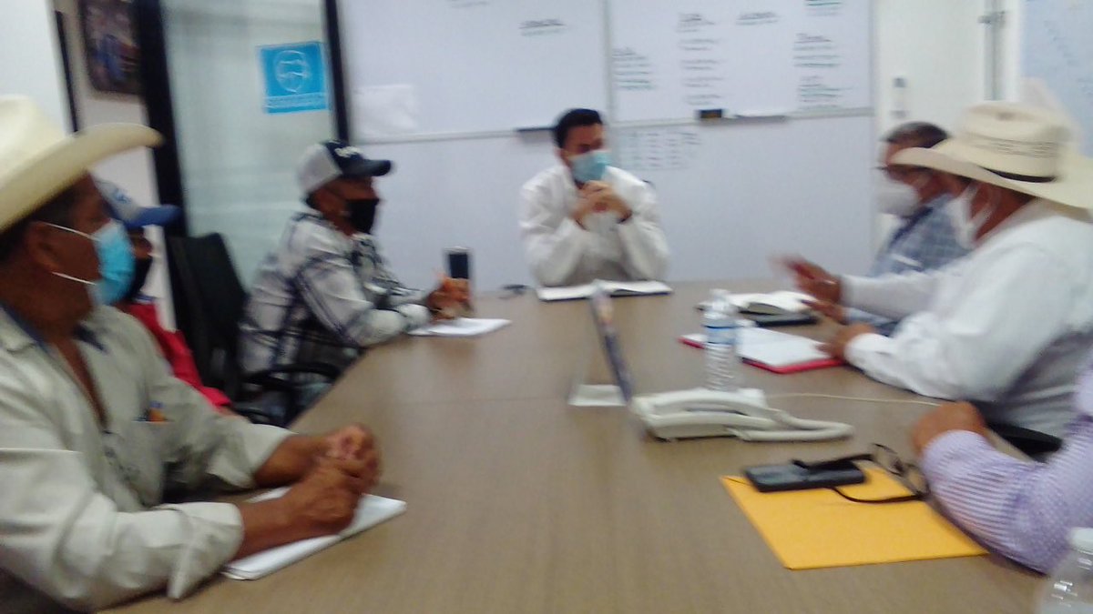 Ahora que el precio del algodón es bueno,siempre hay mejor contar con la mejor asesoría de quien más sabe a fin de que los productores tengas mejores ganancias ⁦<a href="/mrikelme/">Miguel Riquelme</a>⁩ ⁦<a href="/alitomorenoc/">Alejandro Moreno</a>⁩ ⁦<a href="/hernandezderas/">Ismael Hernández</a>⁩ ⁦<a href="/rigofuentes/">RodRigo Fuentes Ávila</a>⁩ ⁦<a href="/flores_mendez/">José Luis Flores Méndez</a>⁩