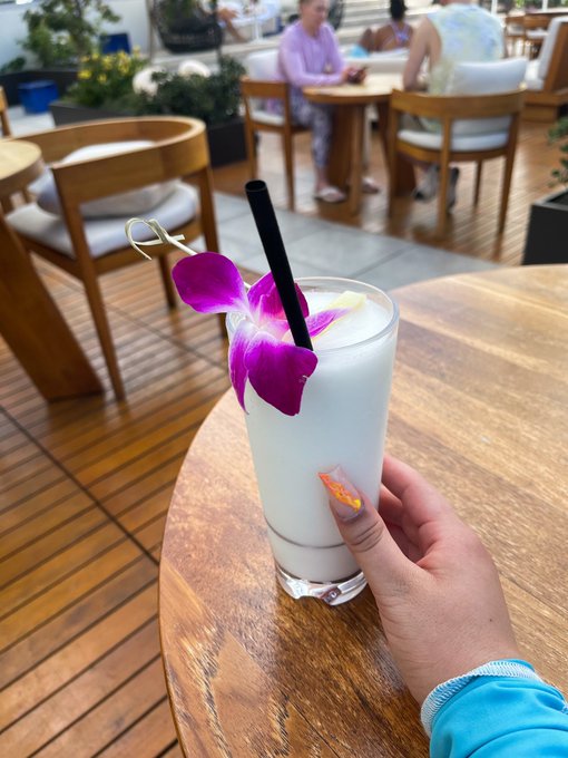 hawaii 🌺 https://t.co/IVLpk3efDD