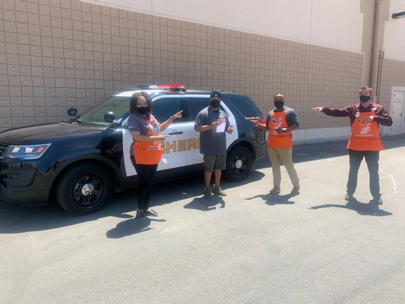 What an amazing day taking care of our local law enforcement and recognizing Felipe our AP for his amazing communication and relationship that he has built with them!! Great job team!! <a href="/Crippen1026/">Christian Crippen</a> <a href="/LKRTHD/">LaKesha Rawls</a> <a href="/JabarrBean/">Jabarr Bean</a> <a href="/AnabelHomer/">Anabel Homer</a> <a href="/samantha_serr/">Samantha Serrano</a> <a href="/JeremyBoyle7/">Jeremy Boyle</a> <a href="/Victorio8526/">Irene Victorio</a>