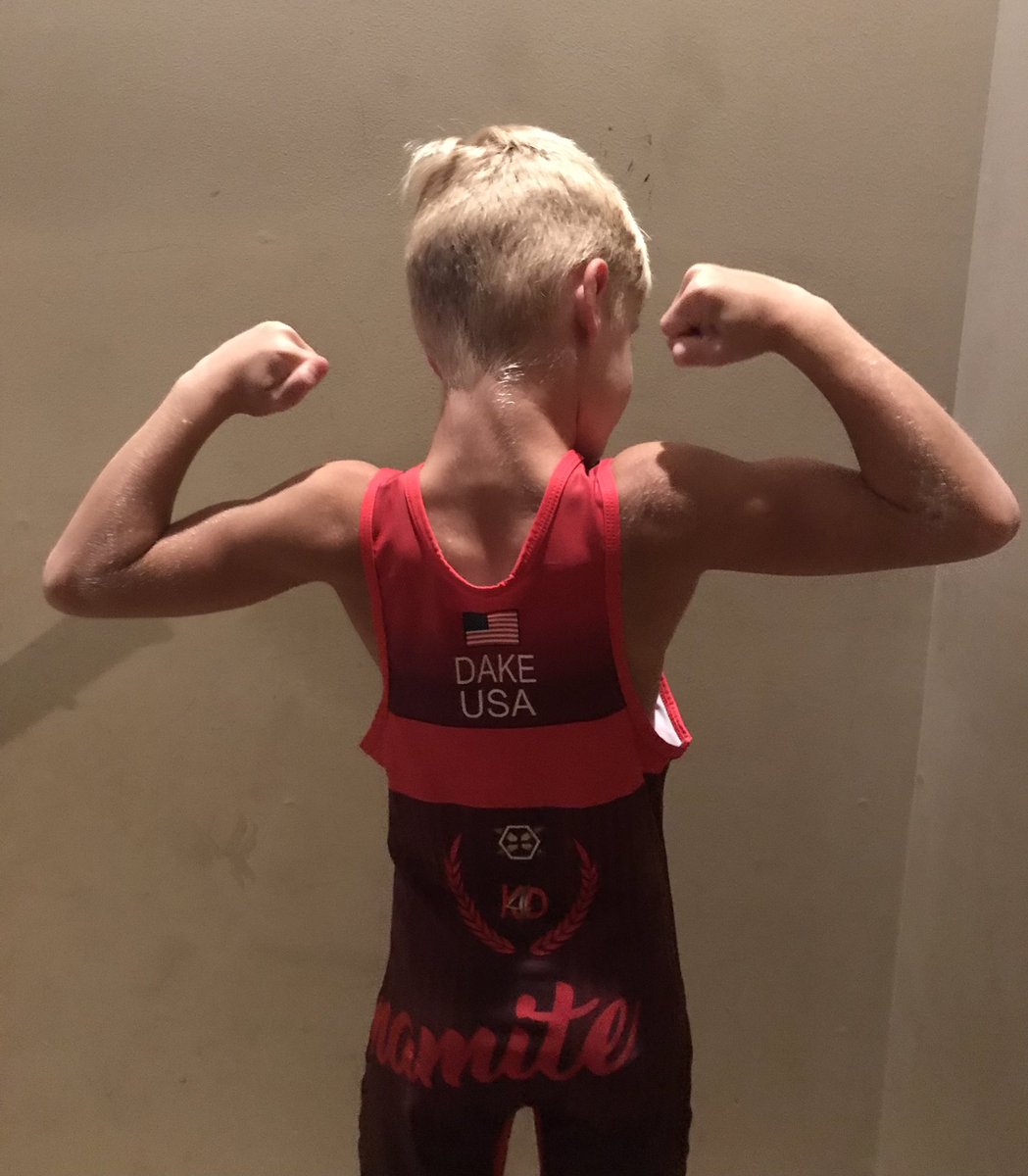 Beckett is all ready to cheer on his favorite wrestler. <a href="/kyledake444/">Kyle Dake</a>  #KidDynamite #AirDake #Dake💣