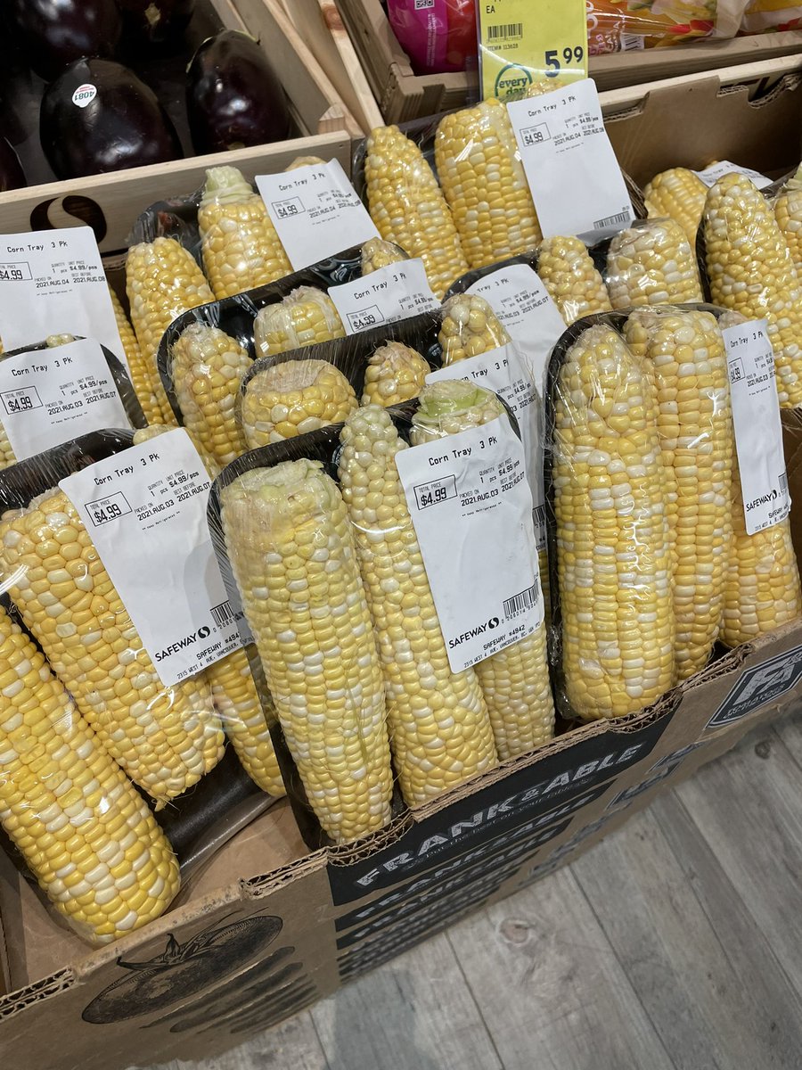 If only these came from the field in some kind of protective, biodegradable covering in which they’d last longer… Nice work <a href="/SafewayCanada/">Safeway Canada</a> #climatechange