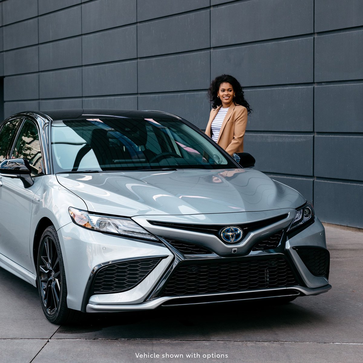 RiveraToyota's tweet photo. Impactful design to help you leave a lasting impression. #Camry #Hybrid #LetsGoPlaces https://t.co/kR6YSTwtnB https://t.co/PVyKKKv8nT