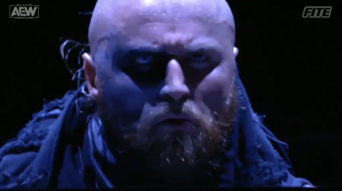 Malakai Black’s entrance is straight fire. #AEWDynamite