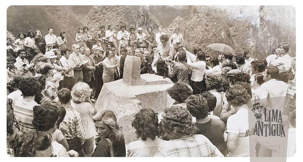 "La carta de Machu Picchu". 
Documento que reunió a importantes arquitectos del mundo en el Perú, en el año 1977.

#coleccionlimantigua #vladimirvelasquez #limantigua #lacartademachupicchu