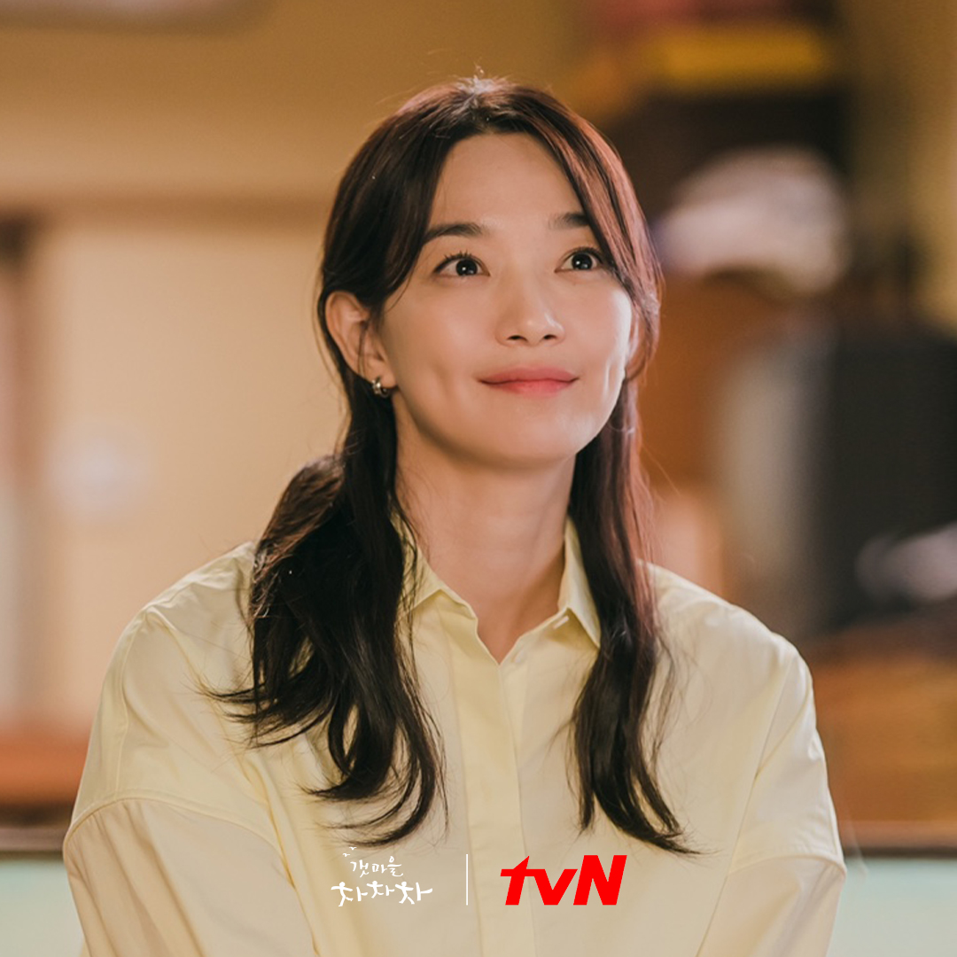 CJnDrama's tweet photo. 혜진-두식눈빛 모야모야💙
여름밤 낭만을 가득 담았네✨

8/28 [토] 밤 9시 tvN 첫 방송
#갯마을차차차 #tvN #새토일드라마
#신민아 #김선호 #이상이 https://t.co/ovapwQBnOV