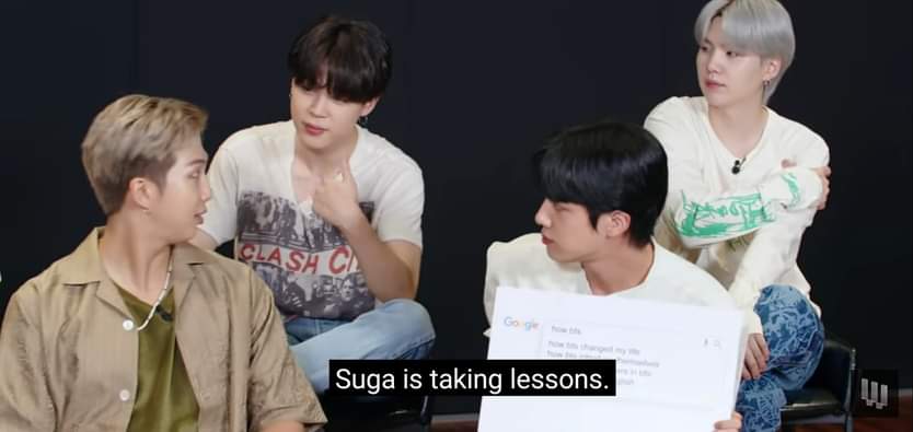 MinYunki013's tweet photo. Q. How does @BTS_twt learned English?
Everyone is studying but then there is Jimin..
Jungkook is taking lessons
Hobi is taking lessons
Suga is taking lessons
Rm to Jiminssi: And you are taking no lessons..
Jimin: Netflix
#WhoIsBTS https://t.co/v0ZpR3Ap01