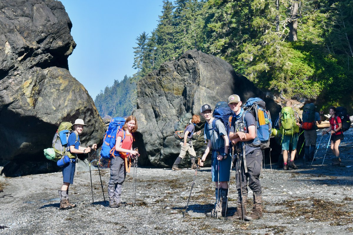 215Strathcona's tweet photo. Thirteen Venturers stuck with each other through COVID, excited to tackle backpacking through the coastal forest and camping on the beach, along the Juan de Fuca Marine Trail. #juandefuca #steepclimbs #giantcedars #thanksgrizzlies https://t.co/52FOAcq3Gq