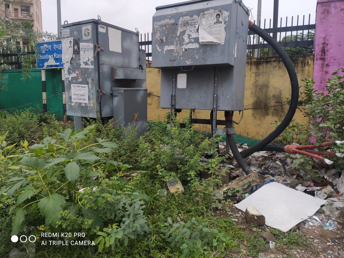 manoj69870088's tweet photo. @DrBDKalla1 @ccc_jdvvnl @JVVNLCCare @KCGupta55917242 @ashokgehlot51 @SachinPilot  
Jagatpura rly stn. 2nd entry gate. Model Town side. Open light DP mai public toilet and wire open mai hah. https://t.co/XMkRKoPZXT