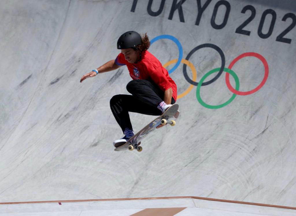 ComiteOlimpico's tweet photo. Steven Piñeiro dio una demostración magistral en las preliminares de skateboarding evento park para ganarse la sexta posición de los ocho finalistas en Tokio 2020. Las carreras por las medallas serán a las 11:30 de la noche del miércoles en Puerto Rico.
👉https://t.co/YAAuElRSYW https://t.co/YrucVbUIo3