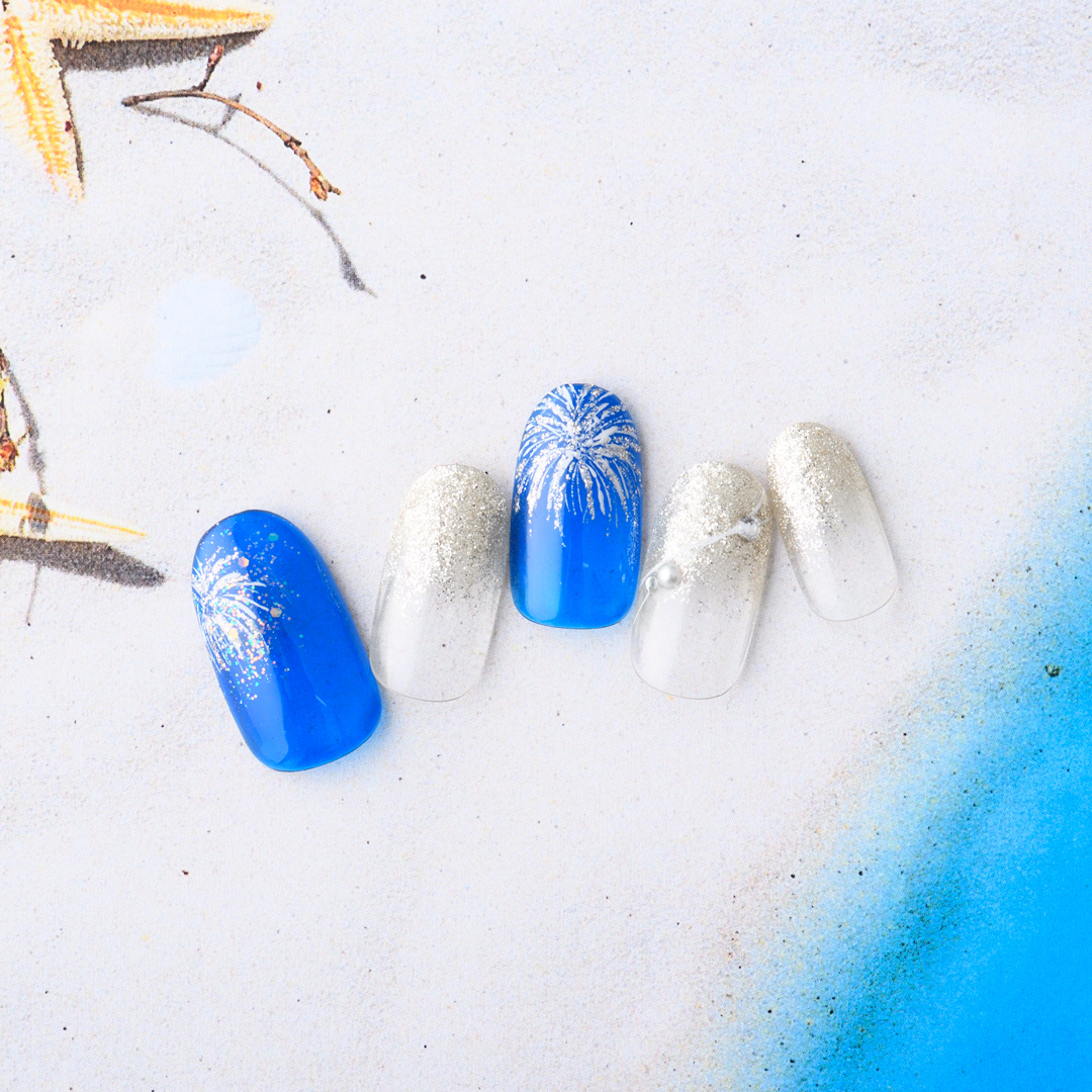 ダッシングディバ ネイルデザイン 公式 على تويتر おうちにいたって 夏休みネイル おとなっぽい花火ネイル や ピンクのシェルがキュートな海モチーフの爽やかネイル 夏ネイル お得なキャンペーン中 T Co R3j37rnc72 ダッシングディバ ネイル