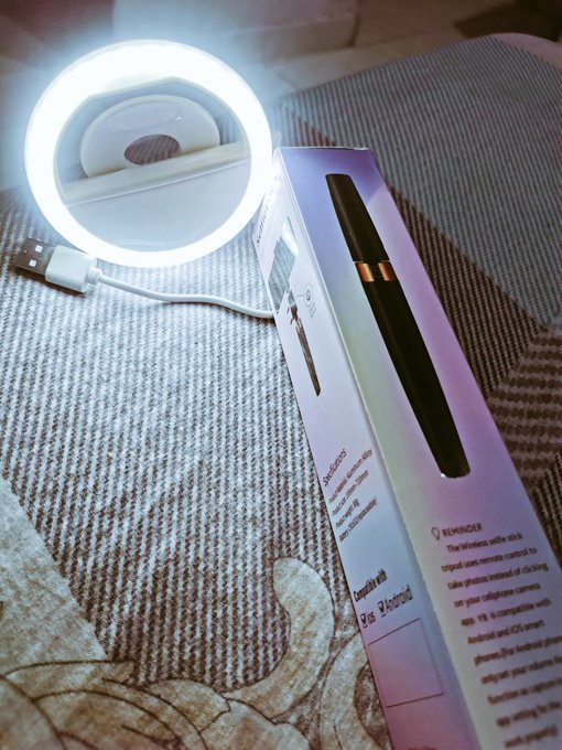 A mi ni&ntilde;a le encanta tomarse fotos, aprovechando que sal&iacute; a hacer vueltas le compr&eacute; un detallito, ella