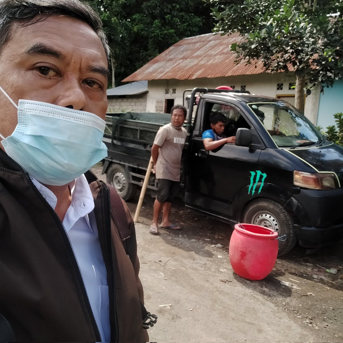 Wawan_s63's tweet photo. Kamis (05/08), Wawan Setiawan, Luhkan Kab.Lombok Tengah,,  
di Pokdakan Maju Mandiri Ds Teratak , mendampingi Panen Ikan Nila,
 Teknologi semi intensif, sebanyak  750 kg, 
luas kolam 500 m2, size_panen 200-250 gr, harga 22.000/kg

#GiatLuhkanSatminkalGONDOL #LomTeng#Panen https://t.co/sJmJ4aHH2f