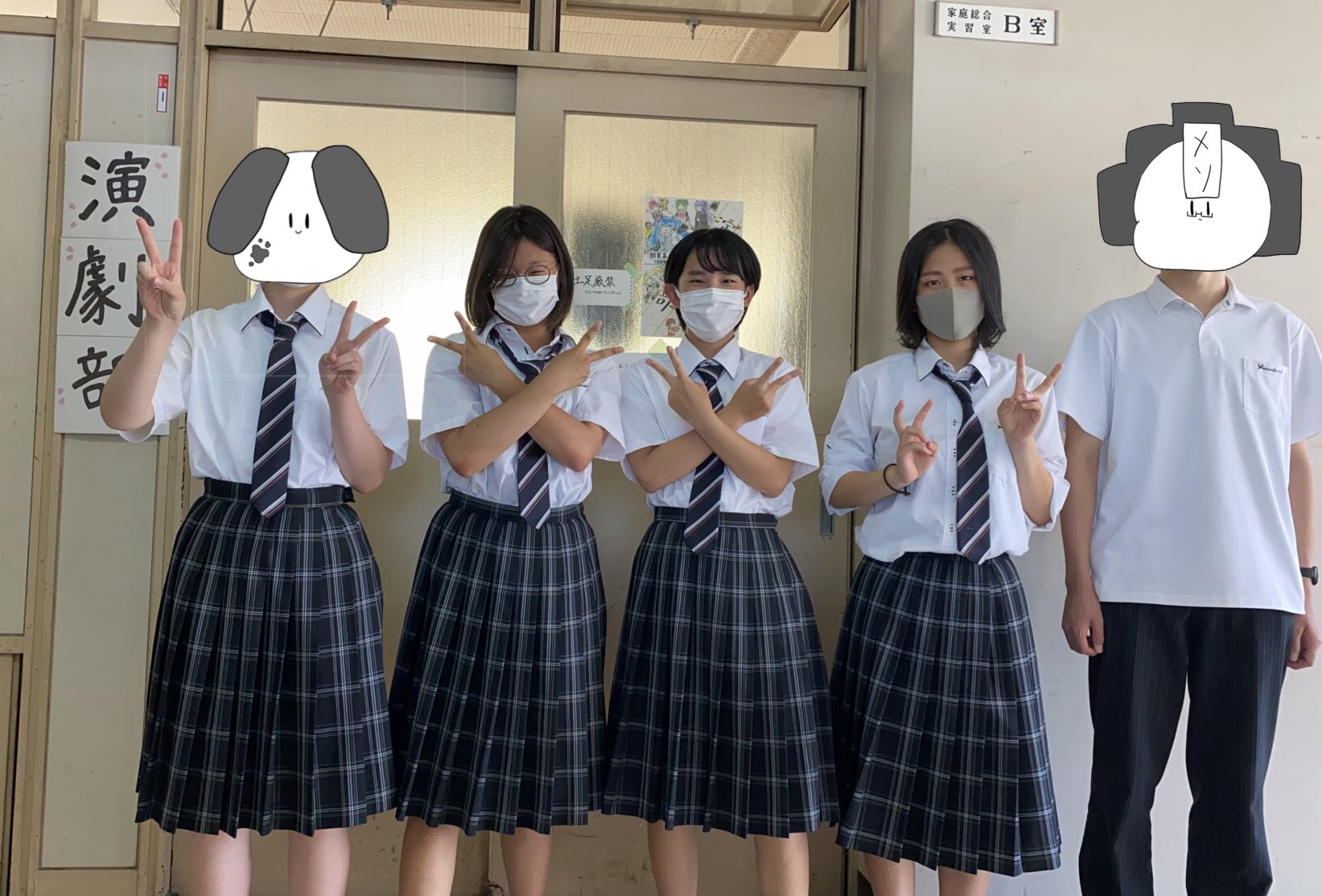 大阪府山田高校 劇団3mets おはようございます 山高演劇部3metsです 公式snsを開設致しました 2年生5人 元気に活動しています よろしくお願いします T Co 2xjg3whhfp Twitter