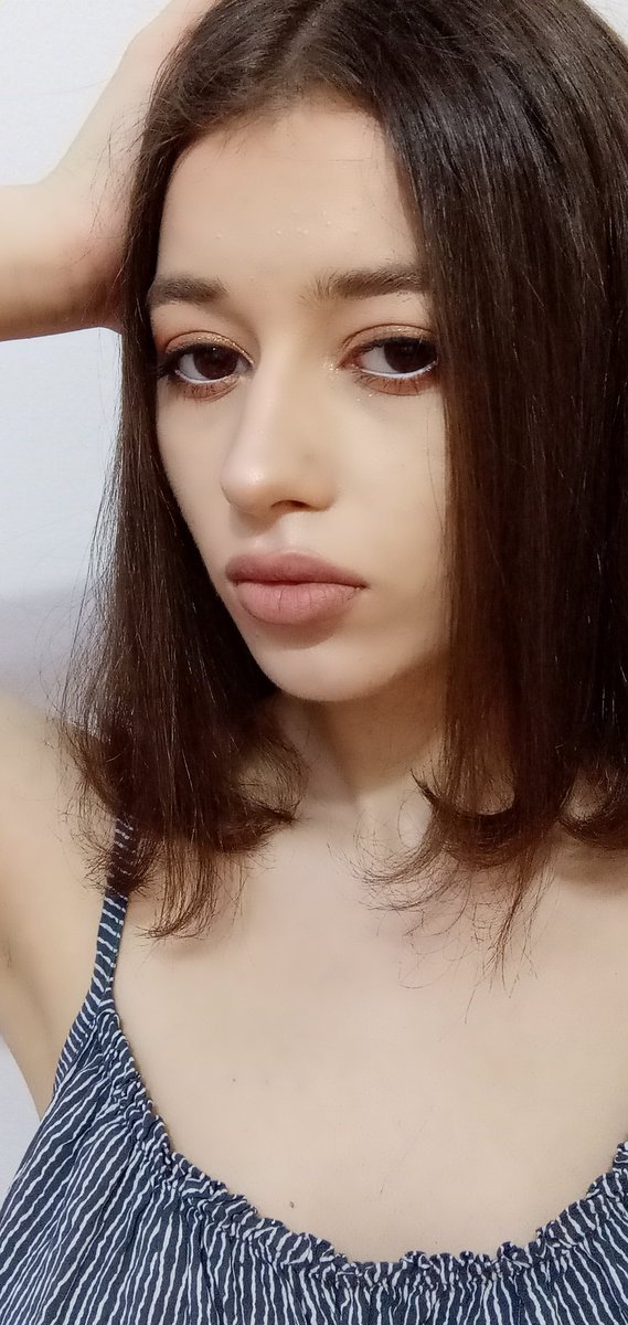 giselleakhtar's tweet photo. Feeling a lot better 🤩 see you in my room #grilsfromstudio20 #linkinbio #modelstudio20 https://t.co/kR6qsKg4Hd