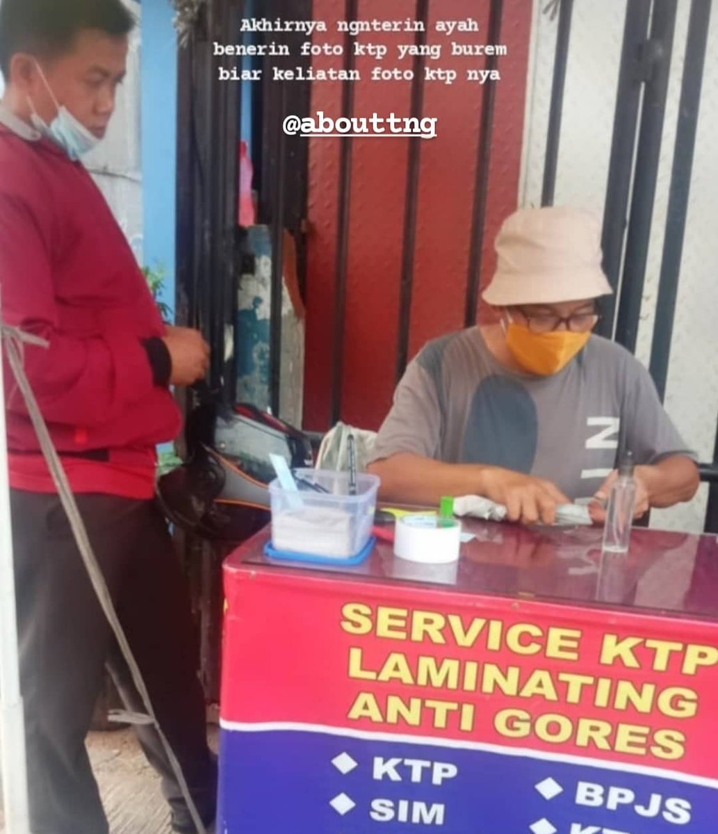 abouttng's tweet photo. Yang KTP-nya kusam dan lemes karena keseringan kena hujan dan lembab, bisa diservis, loh! Kamu bisa laminating sampai pasang anti gores di Jalan Karet Raya, Perum 1, Karawaci, Kota Tangerang. https://t.co/A9YeTX9IAR