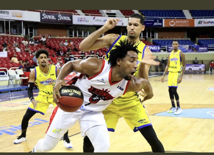 ElCoroFans's tweet photo. Juan Guerrero, con 18 puntos y ocho rebotes @LeonesBBClub https://t.co/zpdkqx5dbT