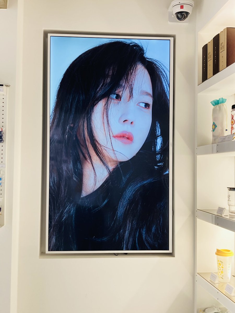 cafe_io3's tweet photo. 1호점
#이지아 생일 이벤트 
8.5~8.8

평일 8:00am~19:30pm
주말 10:30am~19:00pm
막날 10:30am~16:30pm(이벤트 마감 후 영업시간까지 영업)

#이지아 #펜트하우스 #심수련 #배우님 #생일이벤트 #이벤트카페 #컵홀더 #성수카페 #카페아이오쓰리 #성수사거리 #대관문의 #일상
 #지아를_만난_8월의_여름 https://t.co/mJBPbyzU1V