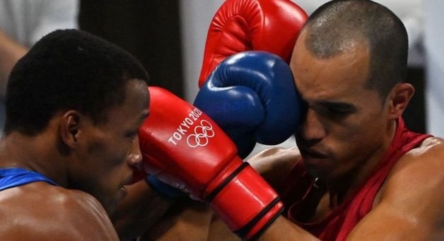 ChuoTorrealba's tweet image. ¿De verdad alguien cree que es de "demócratas" arremeter hoy contra Julio Mayora como Arreaza lo hizo ayer contra Eldric Sella? ¡REACCIONEN! ¡Al oficialismo se le adversa, no se le imita! ¡Eso es lo que tiene sentido político, validez ética y lo que puede tener fortaleza social!