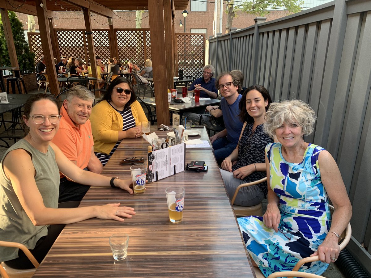 Congrats to @Paula_CamachoS for passing her general exam with flying colors! So great to be in person with her awesome committee <a href="/DaileyOrthoLab/">Hannah Dailey</a> <a href="/pashucklab/">pashucklab</a> Susan Perry + Tom Schaer from <a href="/pennvet/">Penn Vet</a>! <a href="/LehighBioE/">Lehigh Bioengineering</a>  <a href="/lehighengineers/">Lehigh Engineers</a> <a href="/LehighU/">Lehigh University</a> 😎🎉🍻
